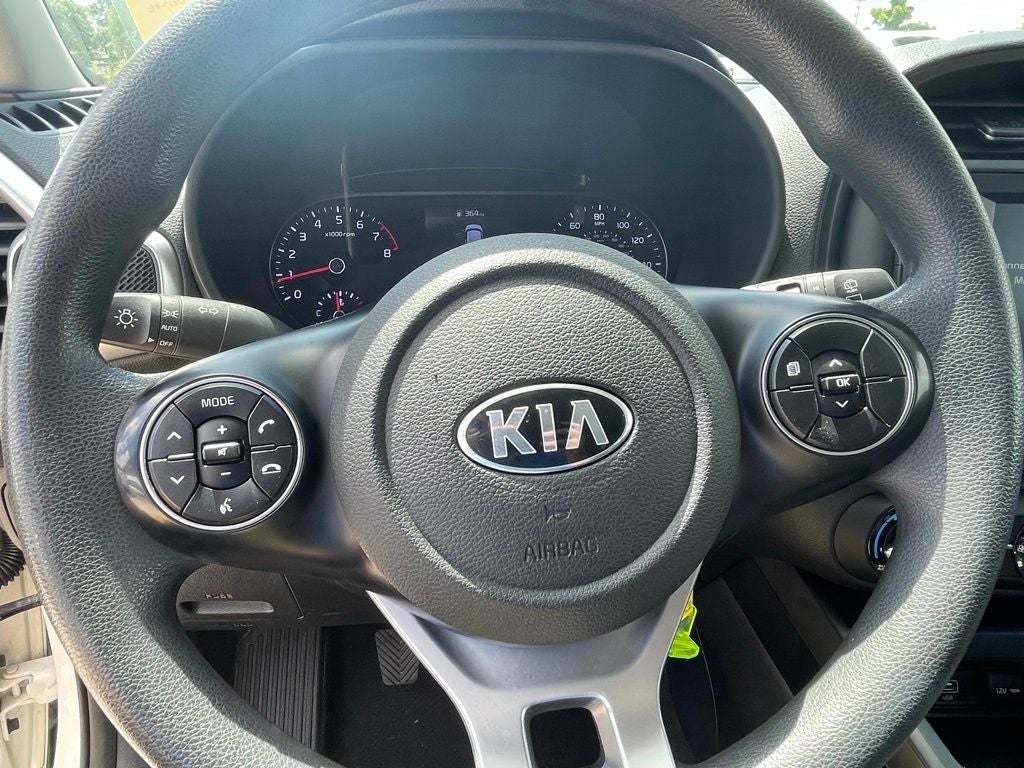 2020 Kia Soul LX - MANUAL TRANSMISSION