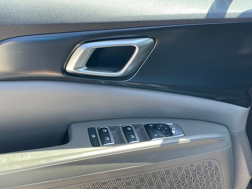 2025 Kia Carnival LXS - KIA CERTIFIED / NAVIGATION