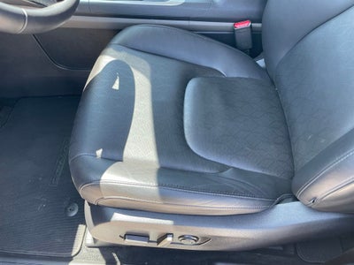 2025 Kia Carnival LXS - KIA CERTIFIED / NAVIGATION