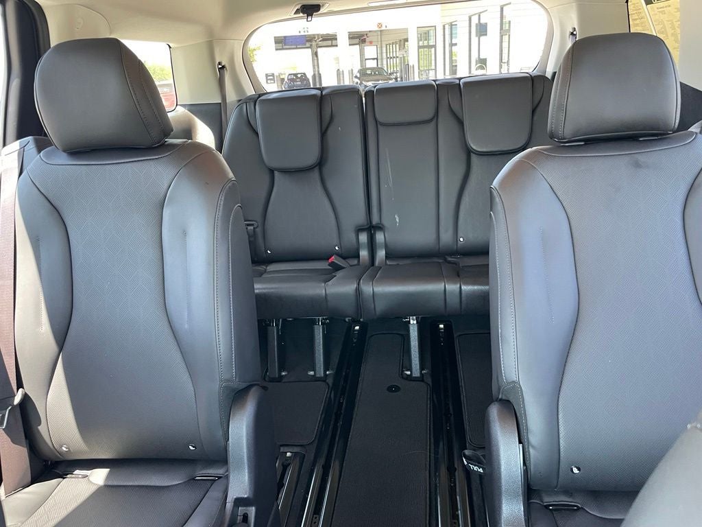 2025 Kia Carnival LXS - KIA CERTIFIED / NAVIGATION