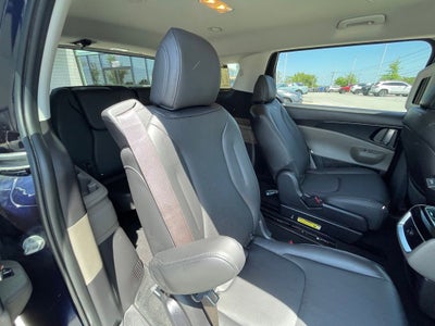 2025 Kia Carnival LXS - KIA CERTIFIED / NAVIGATION