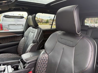 2022 Jeep Grand Cherokee Summit