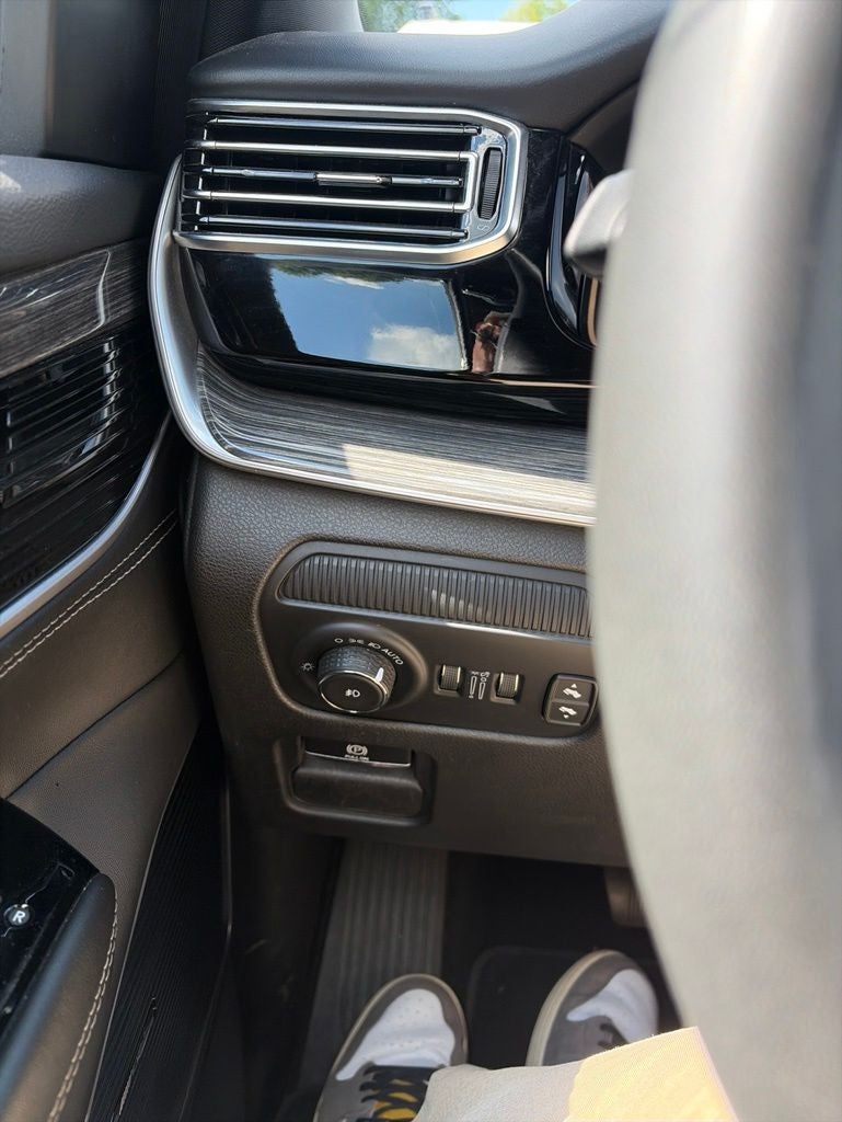 2022 Jeep Wagoneer Series II