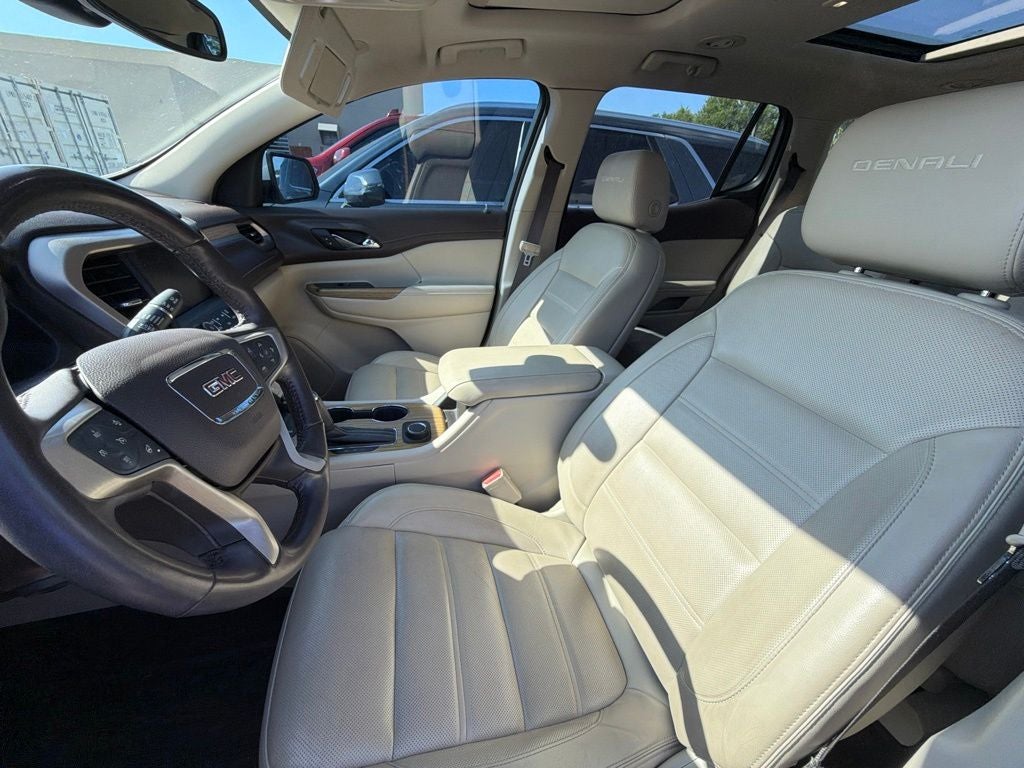 2019 GMC Acadia Denali CARFAX 1-OWNER
