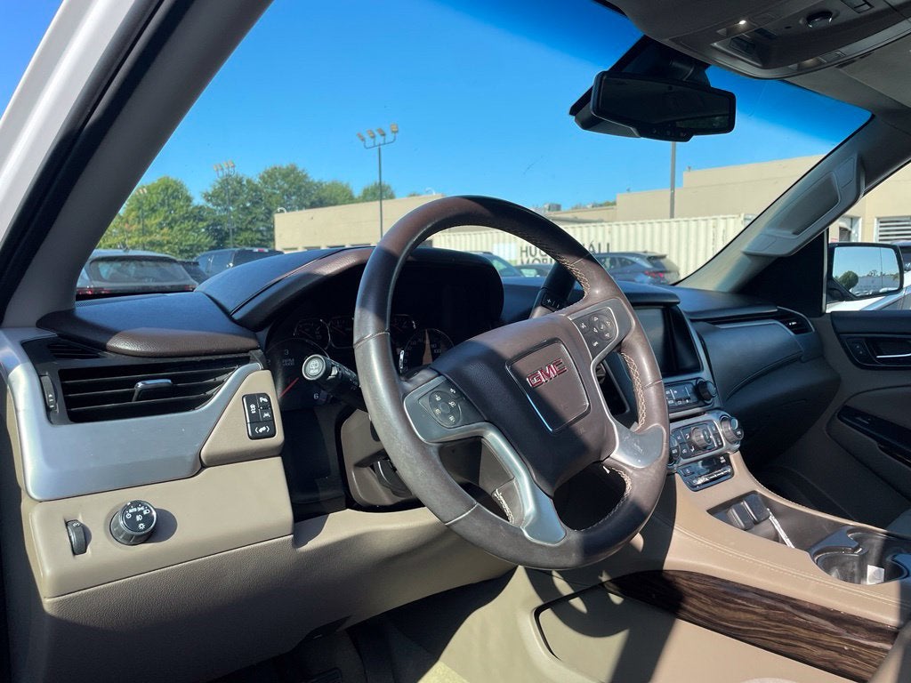 2016 GMC Yukon SLE Clean CarFax, One Owner, Third Row