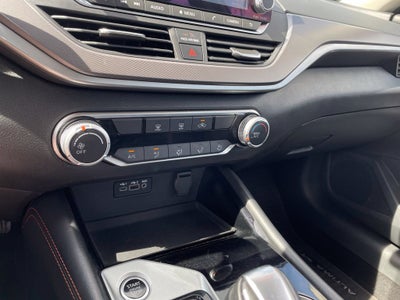 2024 Nissan Altima 2.5 SR Clean CarFax, One Owner