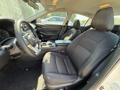 2025 Nissan Altima 2.5 SV CARFAX 1-Owner