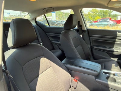 2025 Nissan Altima 2.5 SV CARFAX 1-Owner