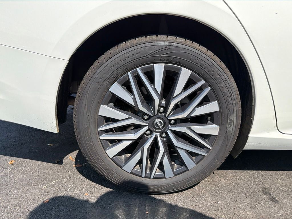 2025 Nissan Altima 2.5 SV CARFAX 1-Owner