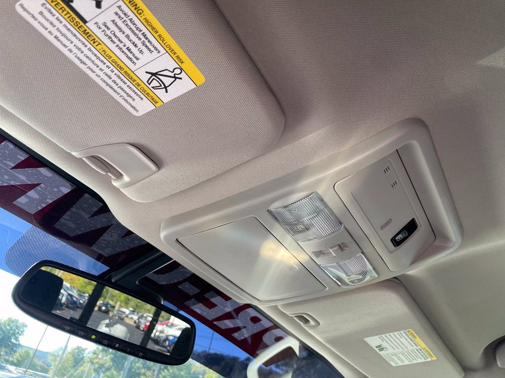2019 Nissan Titan SV Clean CarFax, Navi, Blind Spot, CarPlay