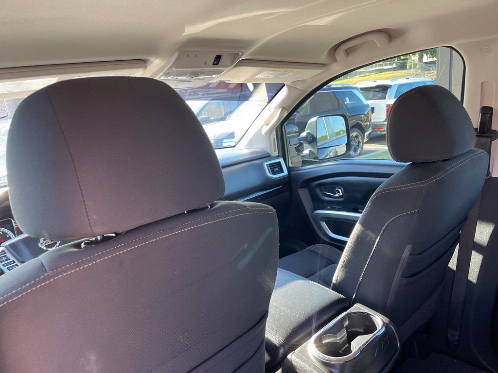 2019 Nissan Titan SV Clean CarFax, Navi, Blind Spot, CarPlay