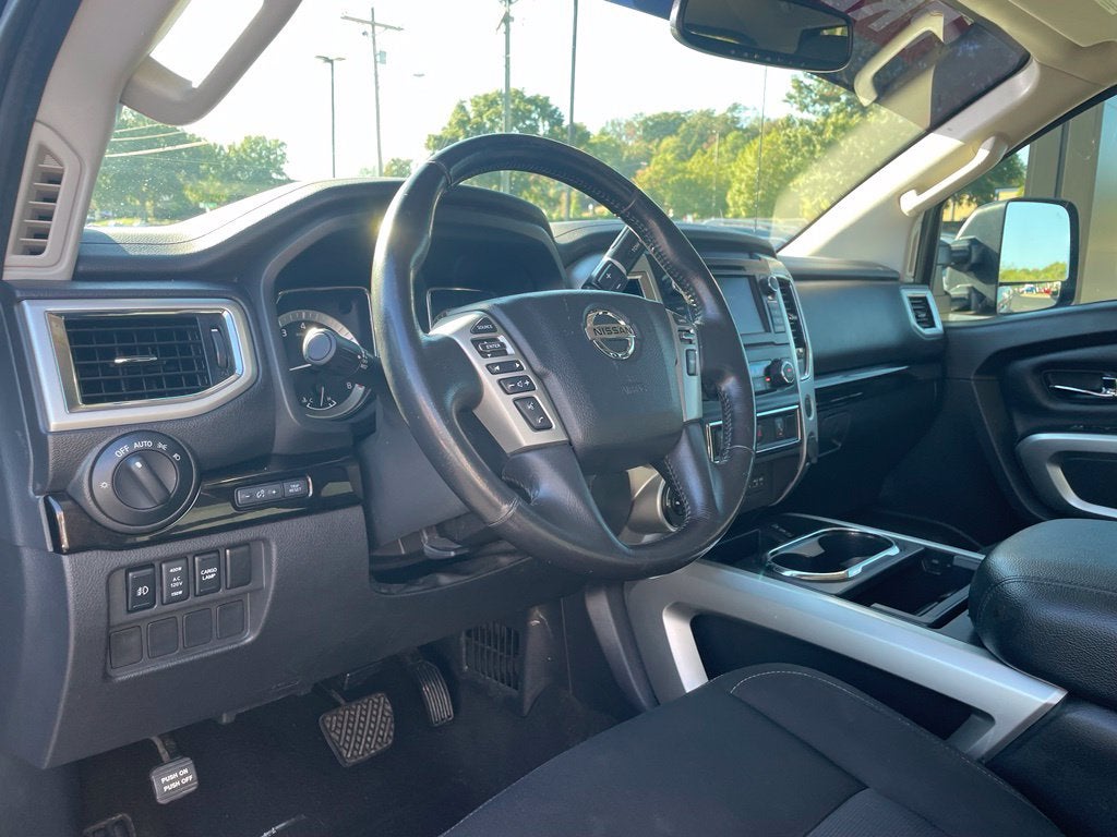 2019 Nissan Titan SV Clean CarFax, Navi, Blind Spot, CarPlay