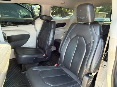 2021 Chrysler Pacifica Touring L CLEAN CARFAX 1-OWNER