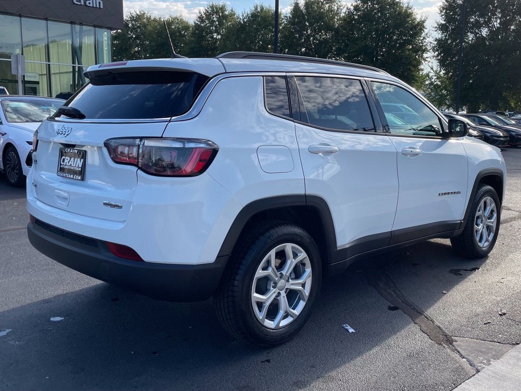 2024 Jeep Compass Latitude Clean CarFax, One Owner