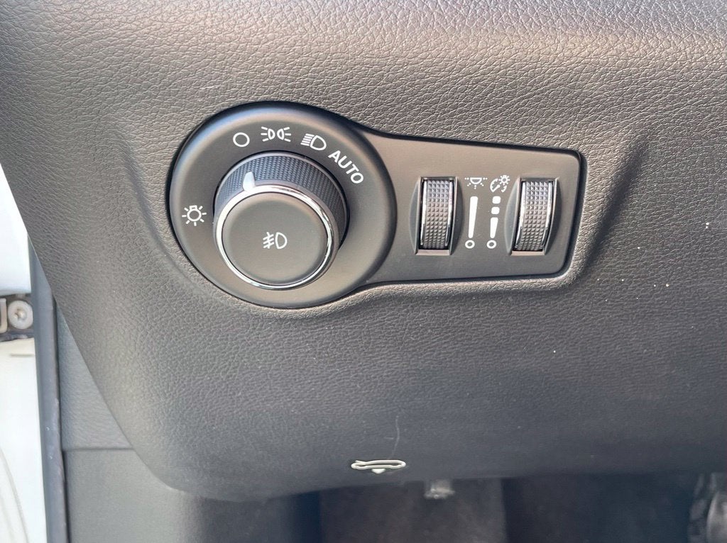 2022 Jeep Compass Limited Pano Roof, One Owner, Clean CarFax