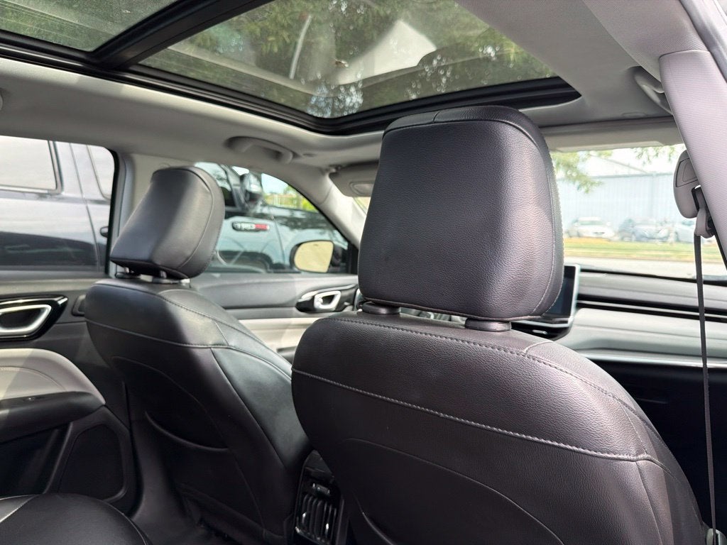 2022 Jeep Compass Limited Pano Roof, One Owner, Clean CarFax