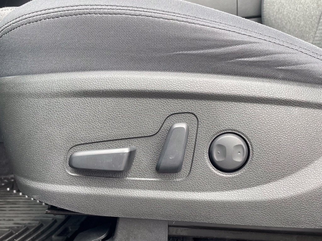 2023 Hyundai SANTA FE SEL Clean Carfax, One Owner, Third Row Seat