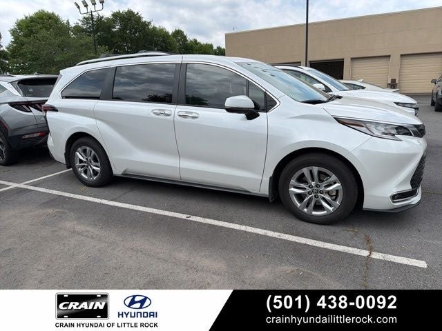 2023 Toyota Sienna Limited 7 Passenger