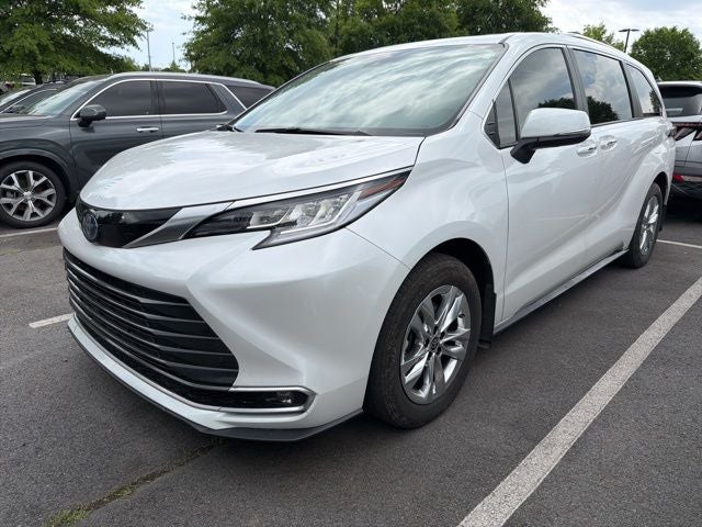 2023 Toyota Sienna Limited 7 Passenger