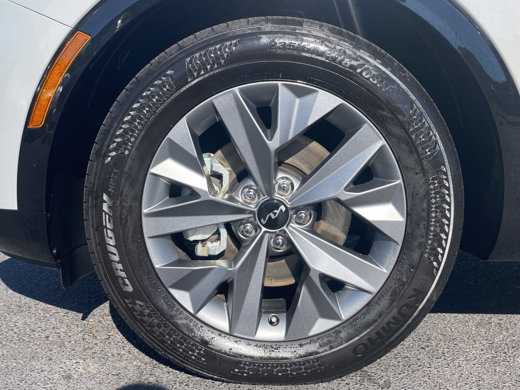 2025 Kia Sportage SX Pano Roof, Leather, One Owner