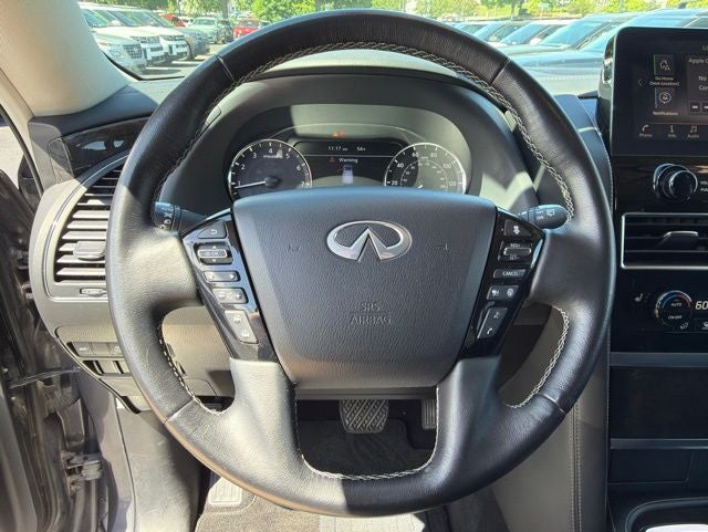 2024 INFINITI QX80 LUXE
