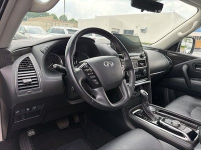 2024 INFINITI QX80 LUXE