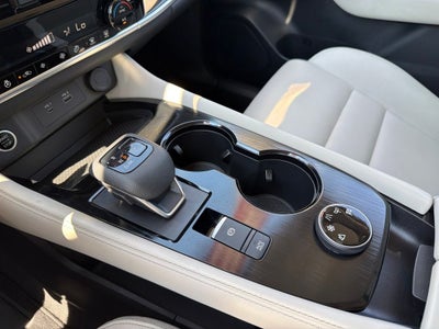2023 Nissan Rogue SL Pano Roof, Clean CarFax, One Owner