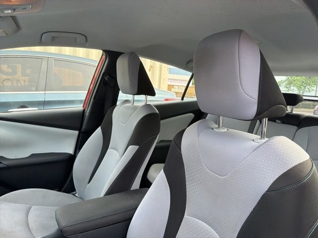 2020 Toyota Prius LE
