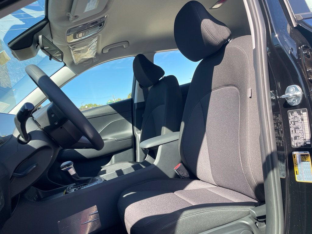 2027 Hyundai KONA SE