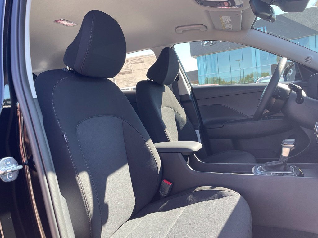 2027 Hyundai KONA SE