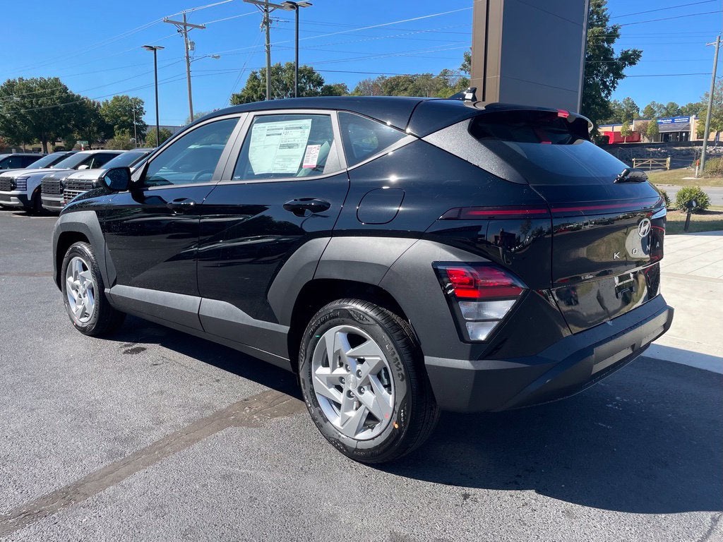 2027 Hyundai KONA SE