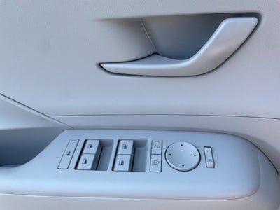 2027 Hyundai KONA SE