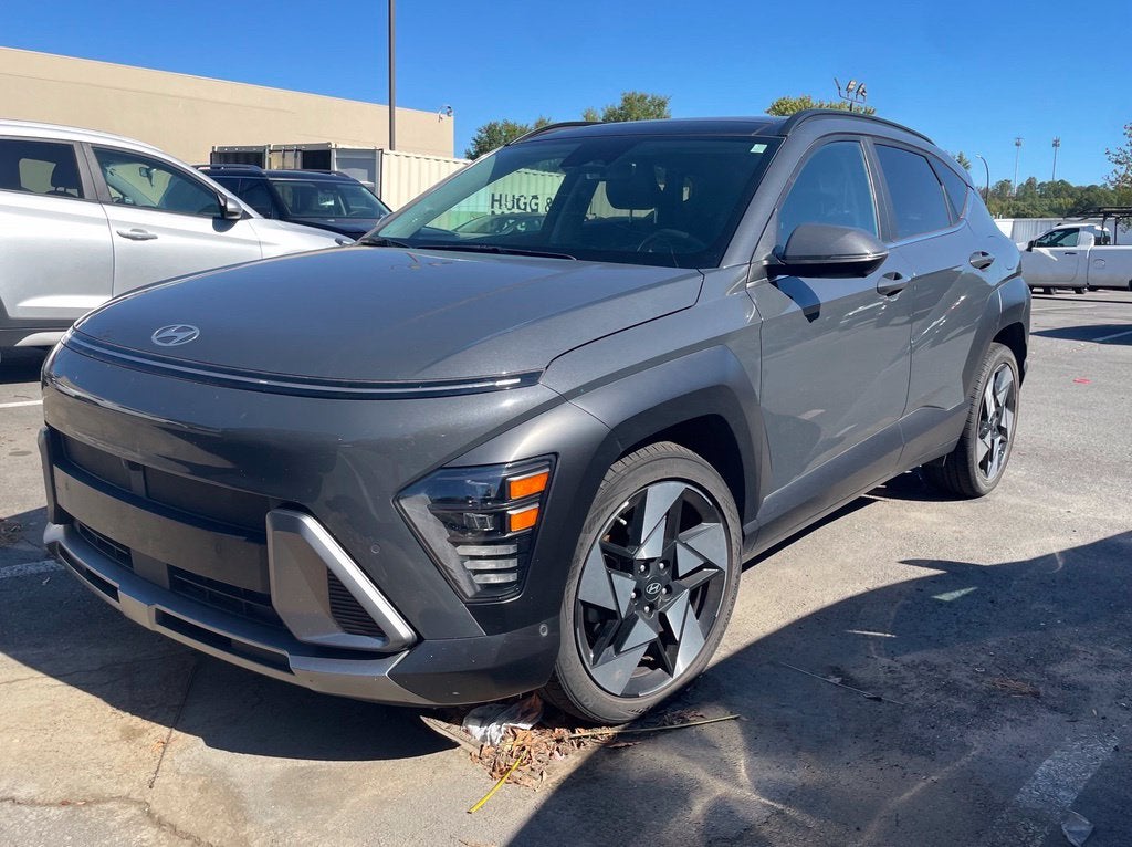 2024 Hyundai KONA Limited Moonroof, Leather, One Owner, Clean Carfax