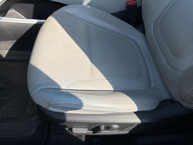 2022 Hyundai TUCSON HYBRID Limited