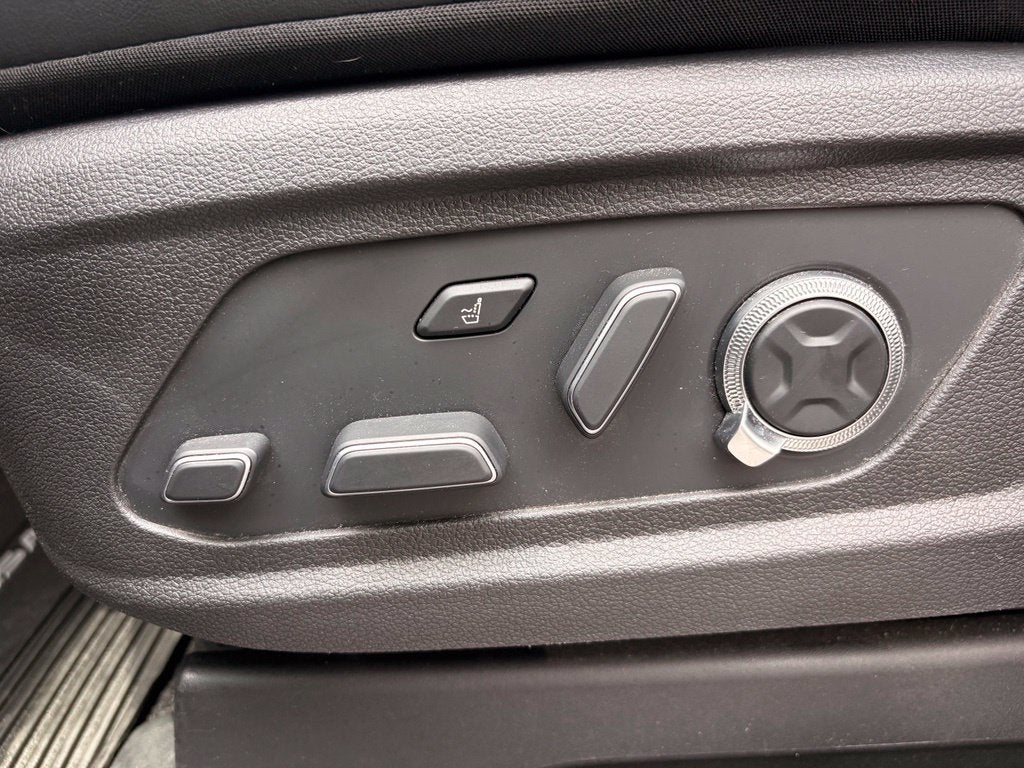2025 Hyundai PALISADE Calligraphy Leather, Pano Roof, One Owner, Clean Carfax