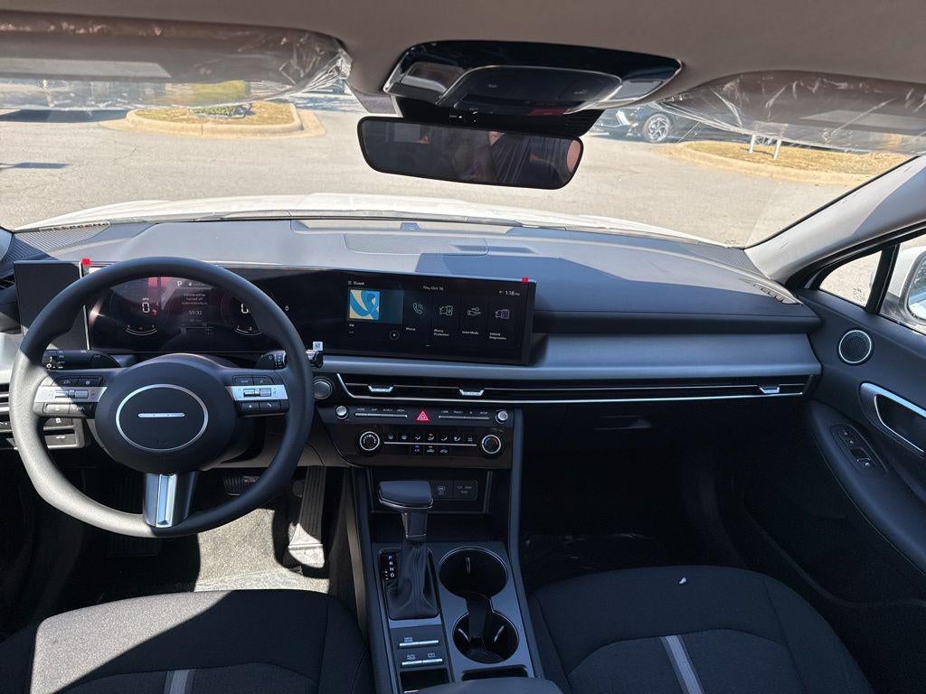 2025 Hyundai SONATA SE