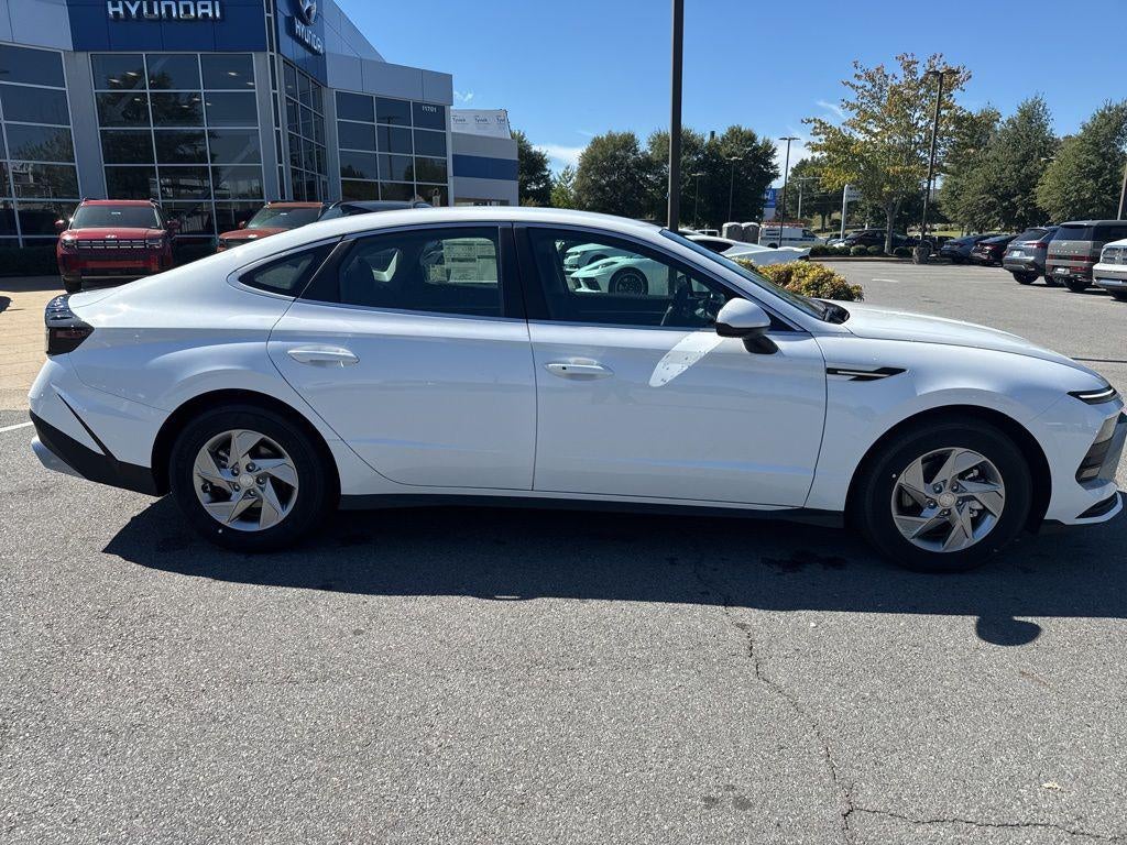 2025 Hyundai SONATA SE