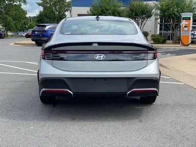 2025 Hyundai SONATA SE