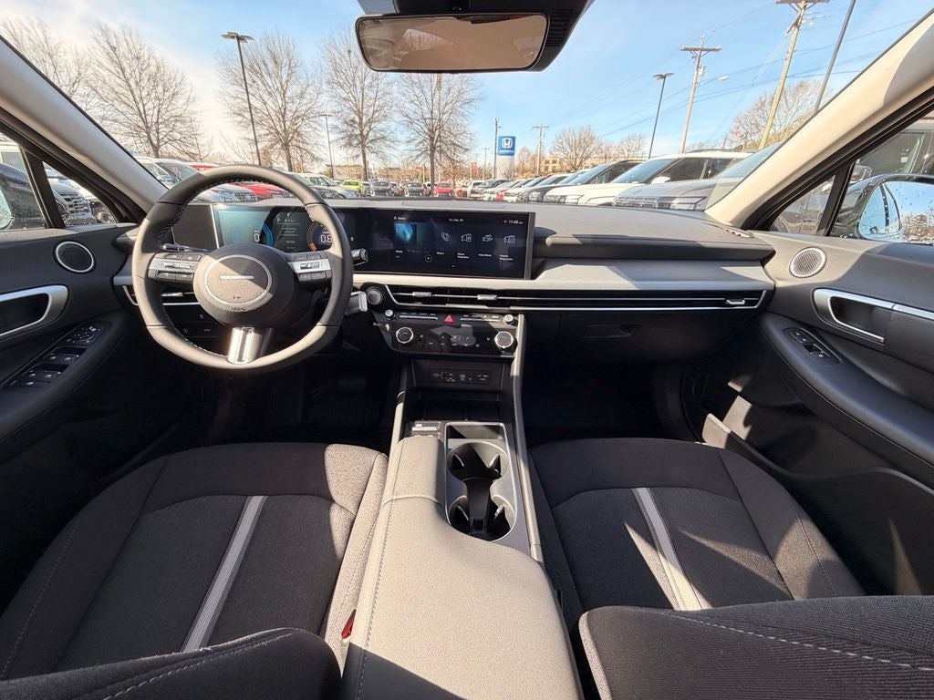 2026 Hyundai SONATA HYBRID SEL
