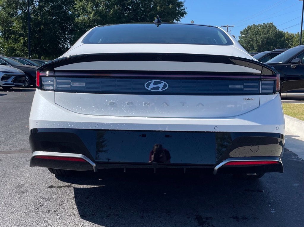2027 Hyundai SONATA HYBRID Limited