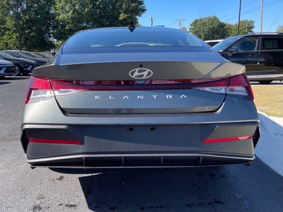 2026 Hyundai ELANTRA SE
