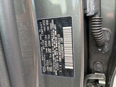 2024 Hyundai ELANTRA SEL