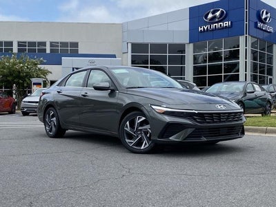 2025 Hyundai ELANTRA Limited