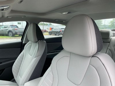 2025 Hyundai ELANTRA Limited