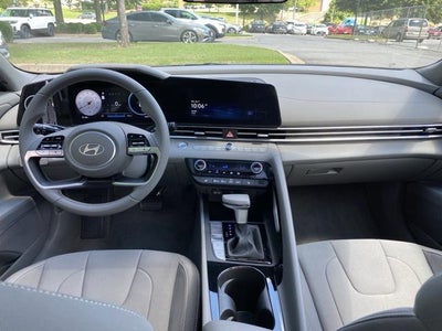 2025 Hyundai ELANTRA SEL Convenience