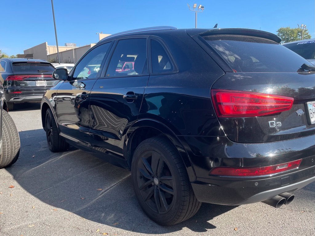 2017 Audi Q3 2.0T Premium, Pano Roof, Leather quattro