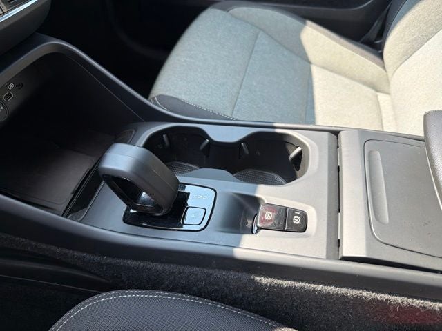 2024 Volvo XC40 B5 Core
