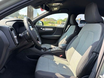 2024 Volvo XC40 B5 Core
