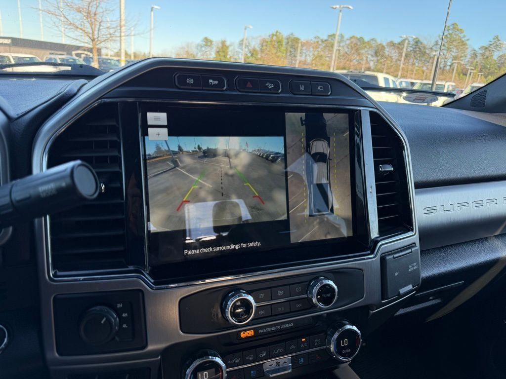 2022 Ford F-450SD Platinum