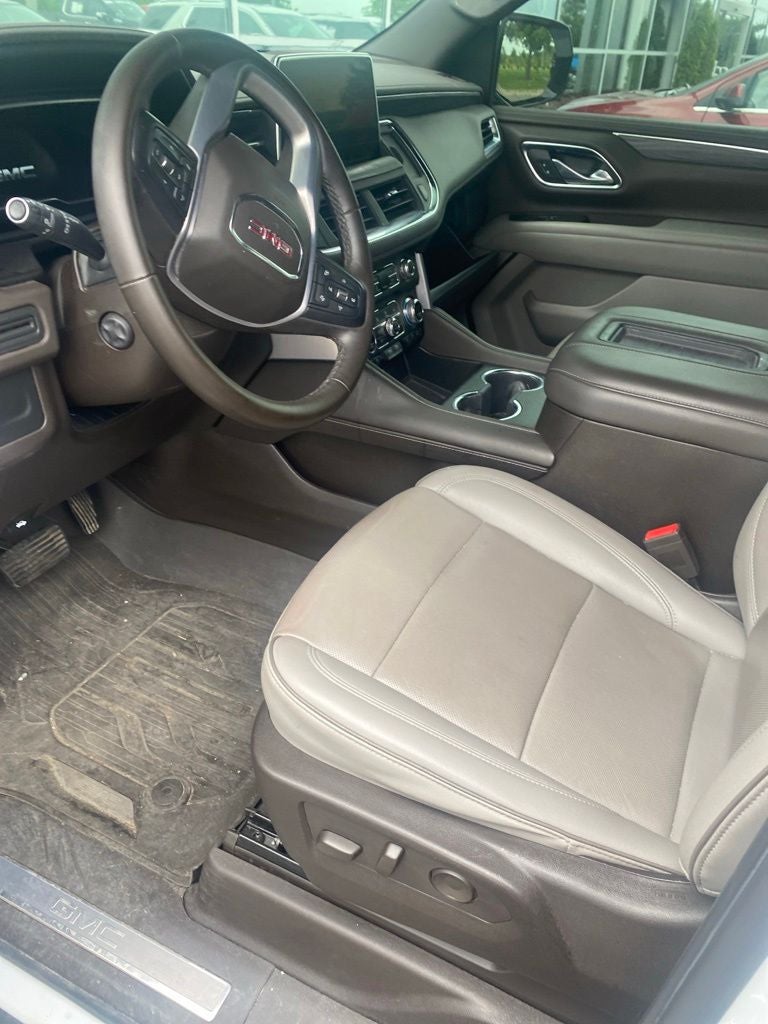 2023 GMC Yukon SLT